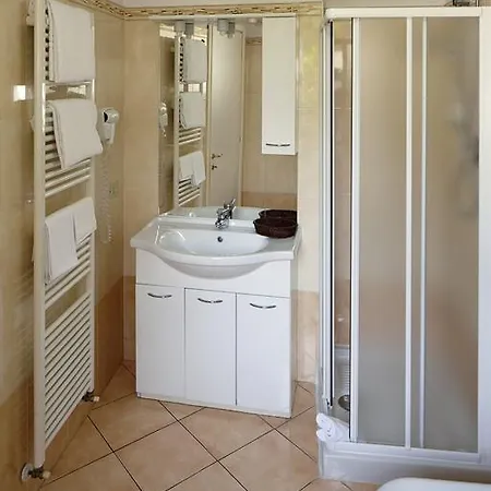 Cavour 63 Aparthotel 3*