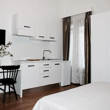 Apart Otel Cavour 63 3*