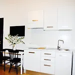 Cavour 63 아파트호텔 3*