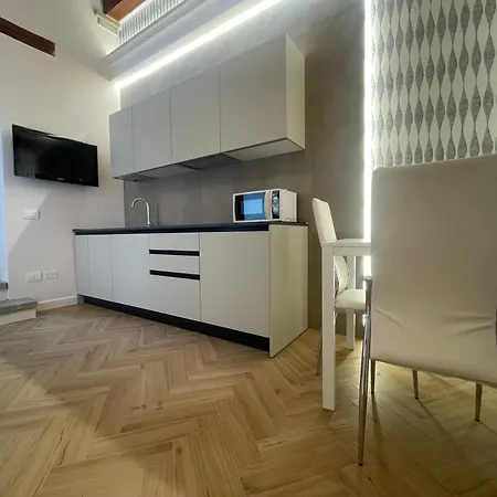 Cavour 63