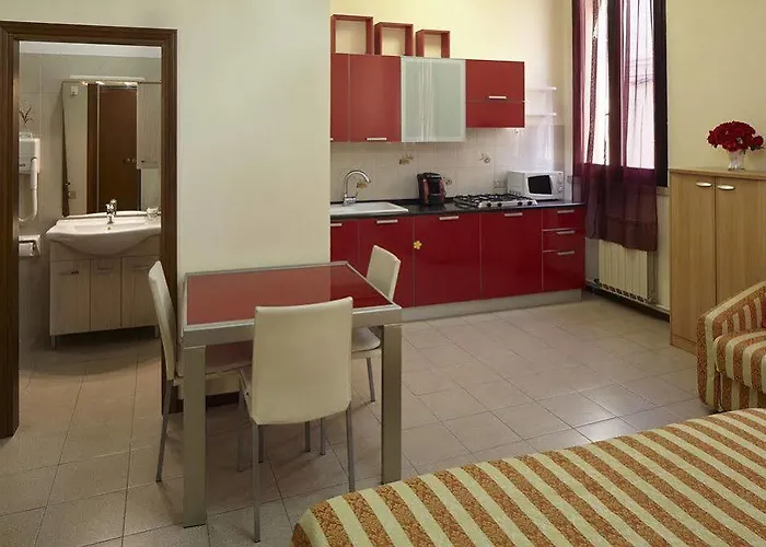 Aparthotel Cavour 63 3*