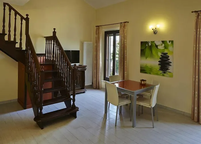 Cavour 63 Aparthotel 3*